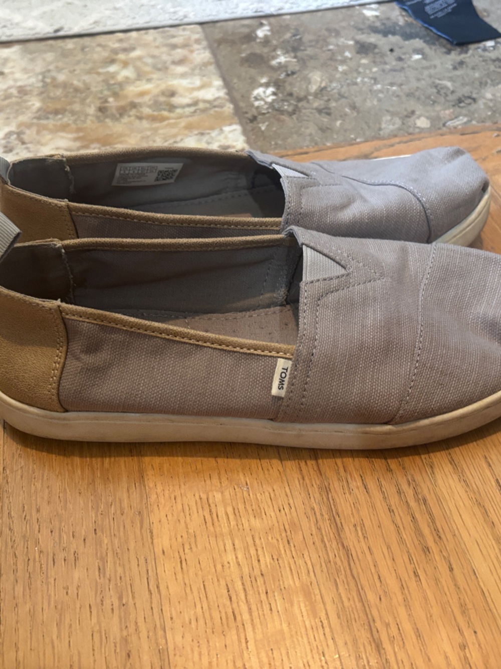 Toms kids 5Y Slip-On Canvas Loafers in Taupe and Brown